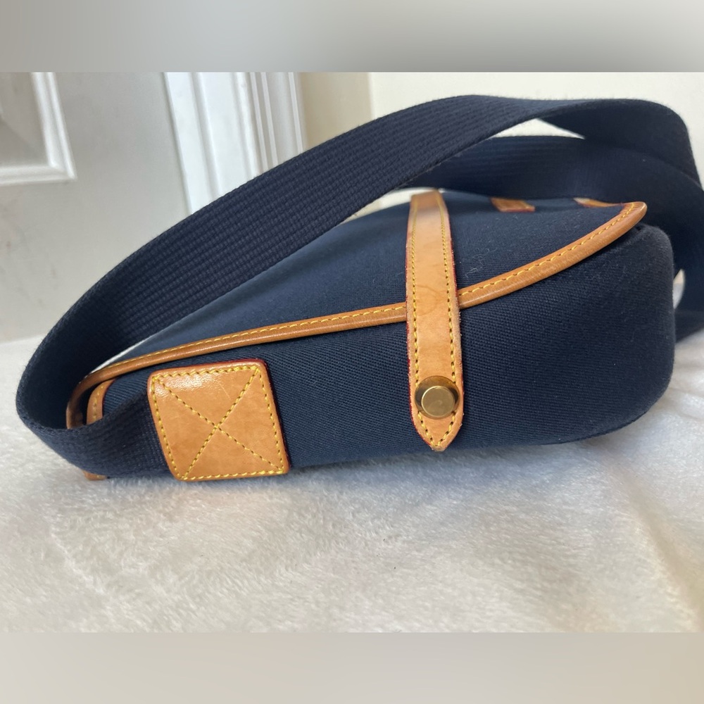 Dooney & Bourke Navy Messenger Bag with Tan Trim EUC - Picture 7 of 15